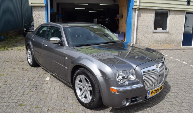 
								Chrysler 300C 5.7 V8 HEMI full									