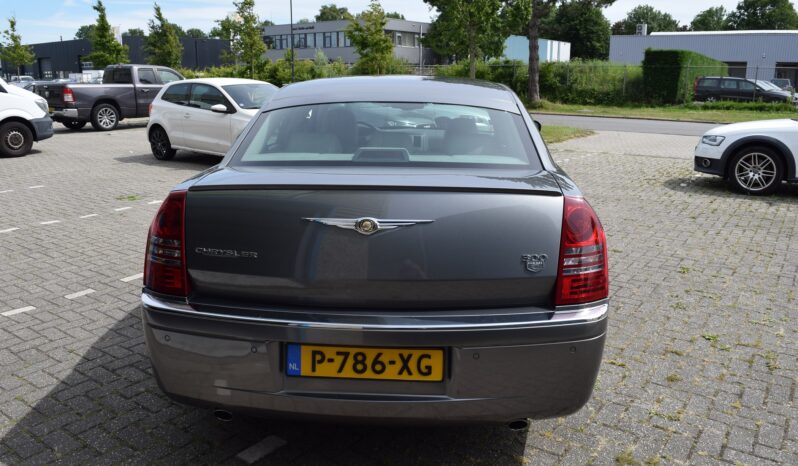 
								Chrysler 300C 5.7 V8 HEMI full									
