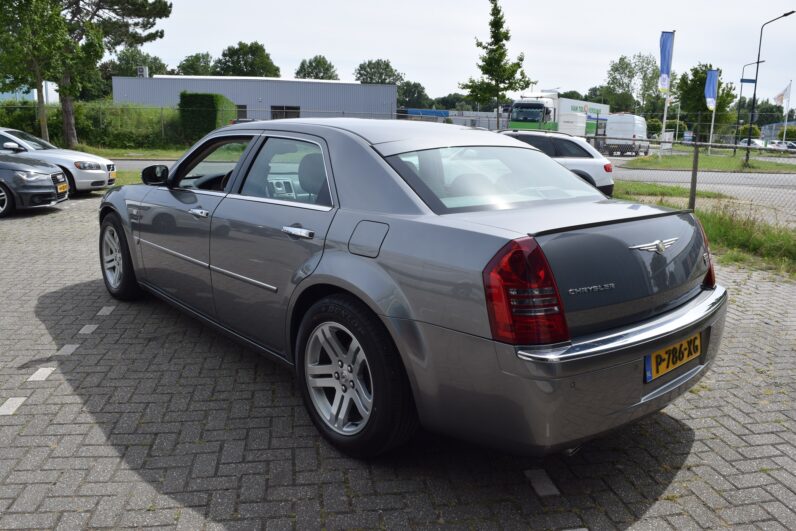 
								Chrysler 300C 5.7 V8 HEMI full									