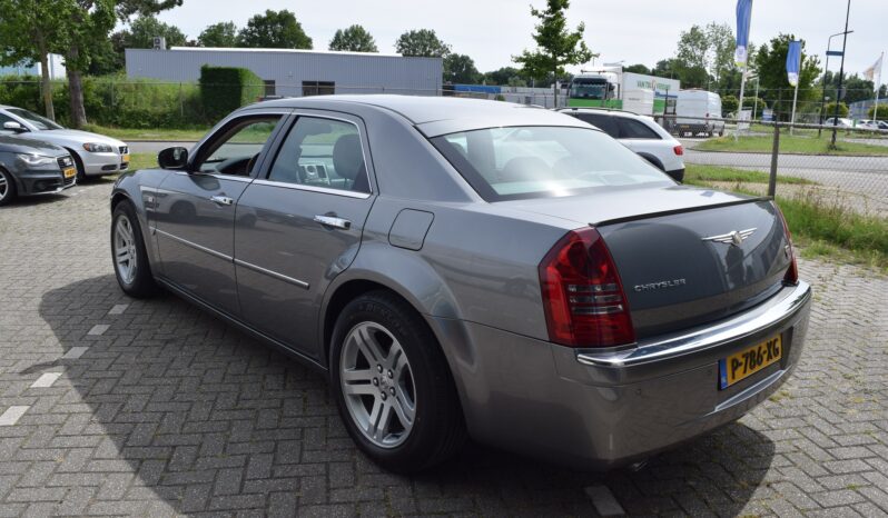 
								Chrysler 300C 5.7 V8 HEMI full									