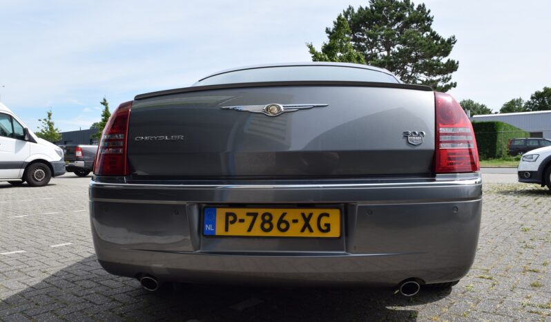 
								Chrysler 300C 5.7 V8 HEMI full									
