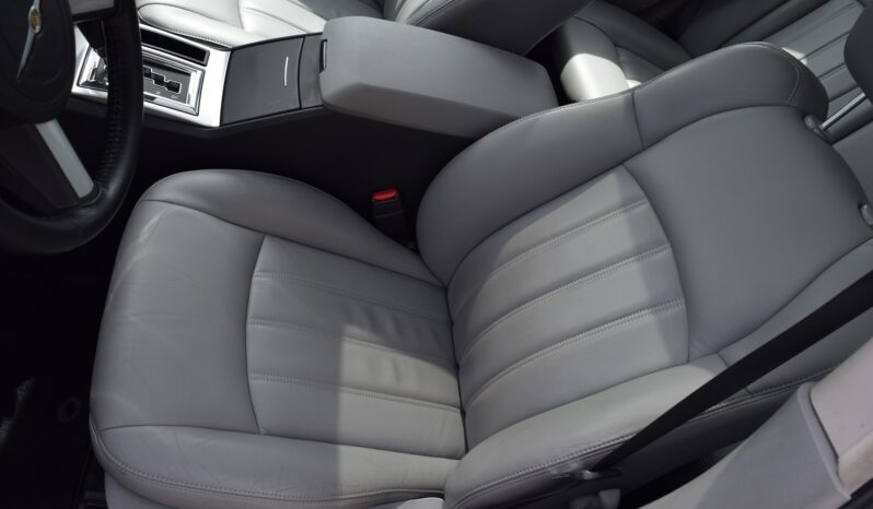 
								Chrysler 300C 5.7 V8 HEMI full									
